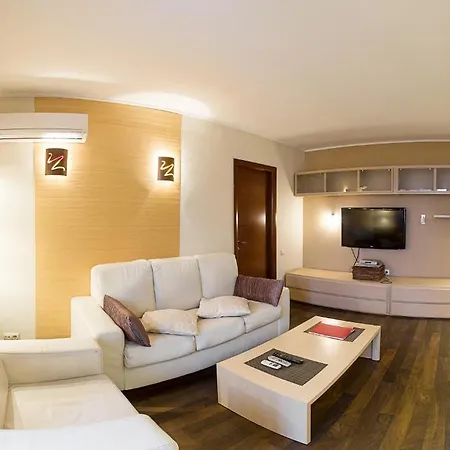 Apartment Alex Apartments Near Kreshatik St *
